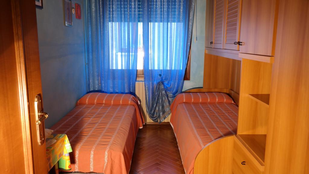 Caorle Economy Apartments Chambre photo